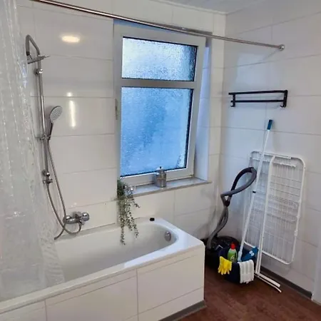 For 6 People Apartment *